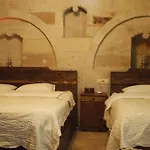 Hotel Family Cave 3*