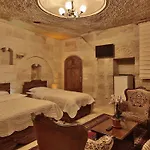 Hotel Family Cave