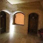 Hotel Family Cave