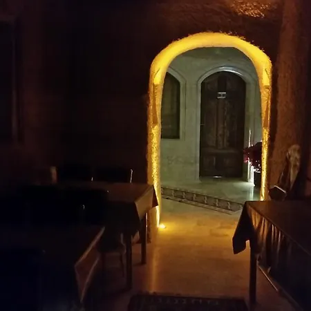 Hotel Family Cave 3*