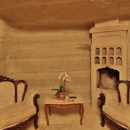 Family Cave Hotel 3*